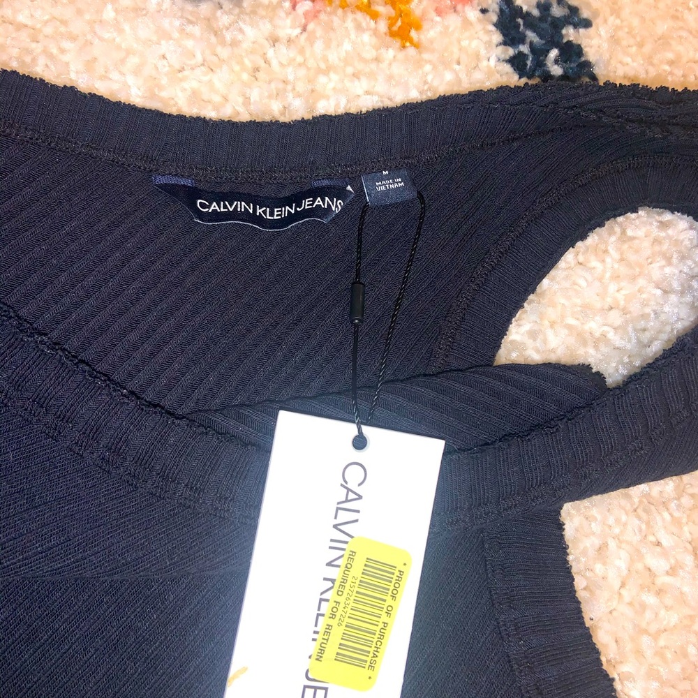 Calvin Klein - Picture 2 of 3